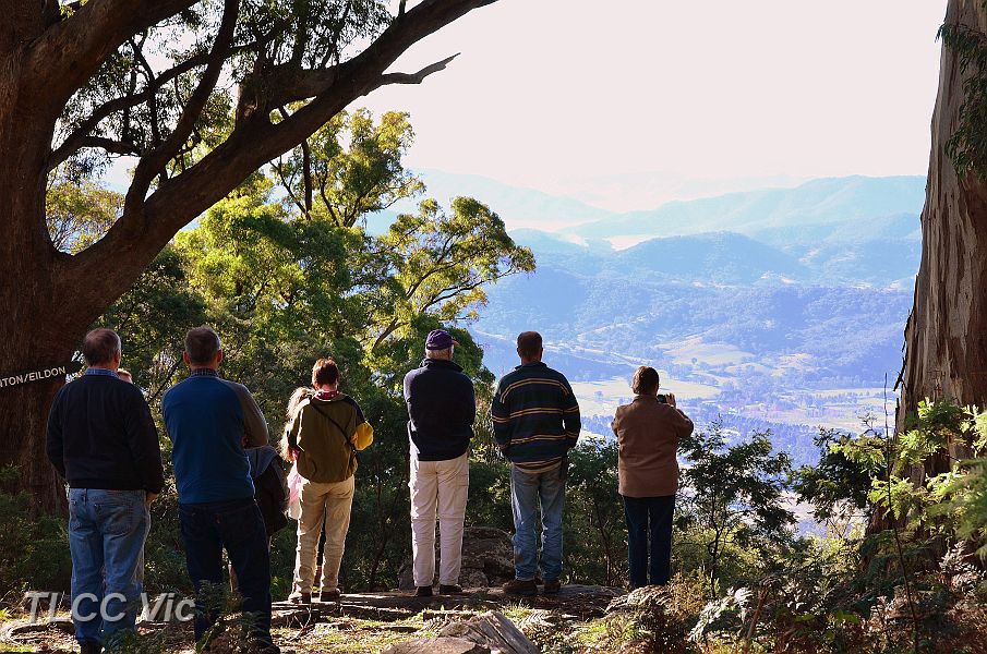 19-View across Eildon from Morris lookout.JPG